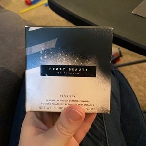 Fenty powder in honey